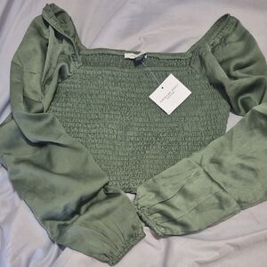 American Eagle Outfitters Green Smocked Top Crop Style NWT XXS